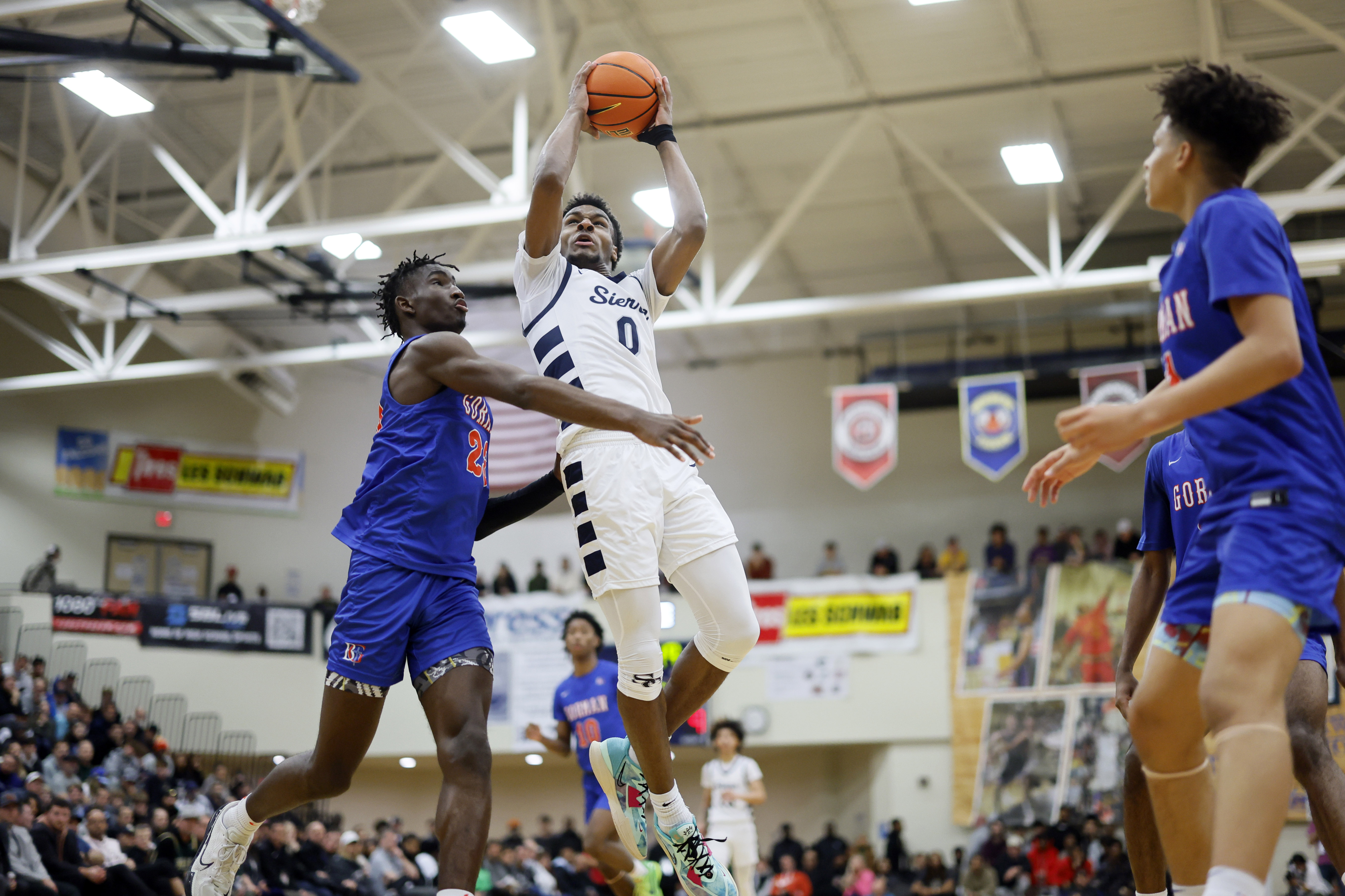 Sierra Canyon Bishop Gorman Les Schwab Invitational Soobum Im 48